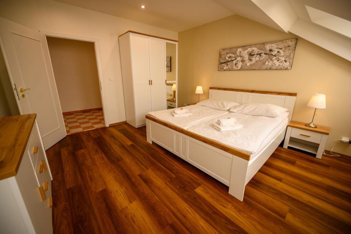 Apartman U Krale - 2 Jičín Екстериор снимка