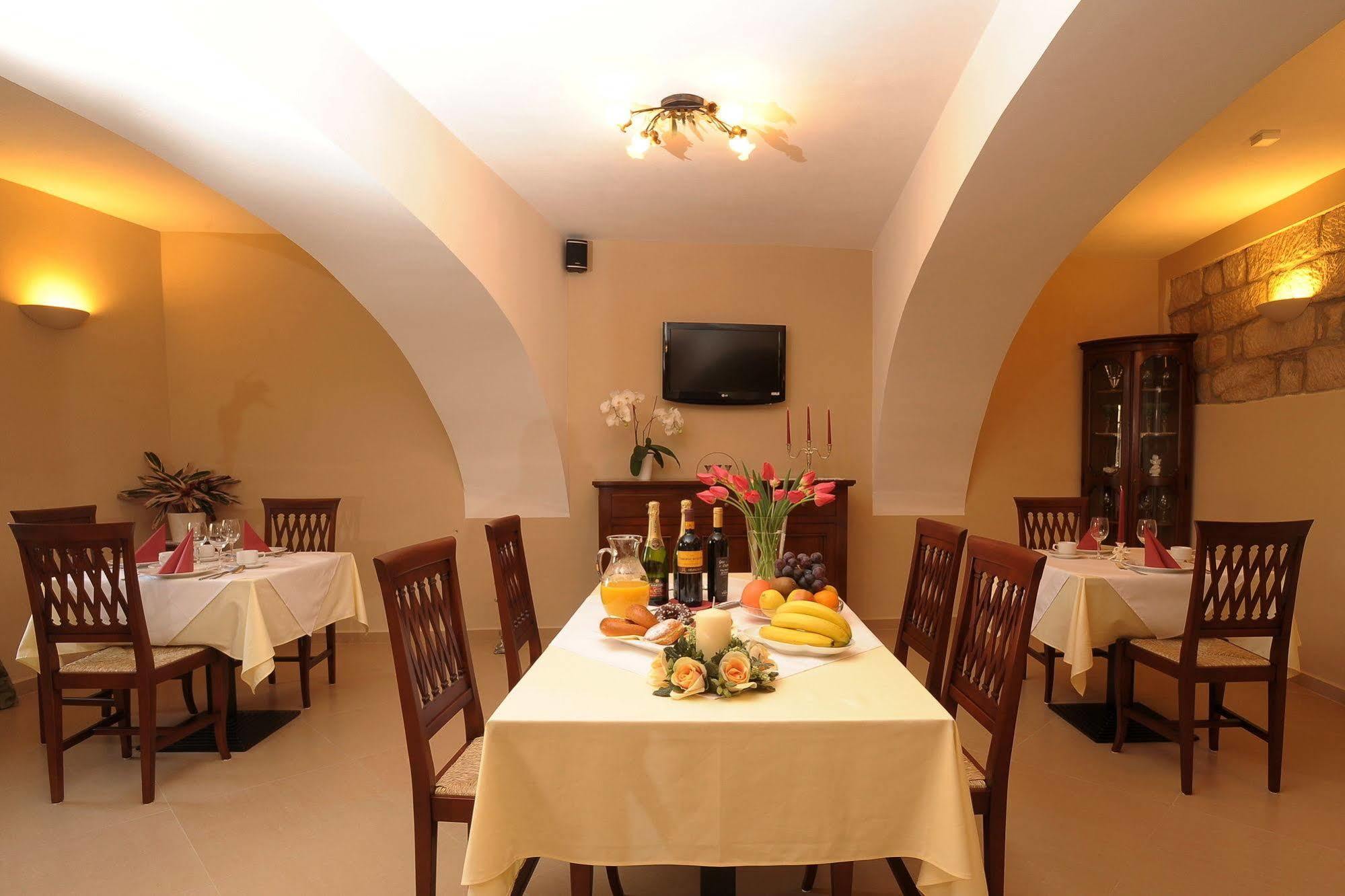 Apartman U Krale - 2 Jičín Екстериор снимка